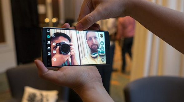 LG V10上手:雙前置攝像頭是亮點(diǎn)