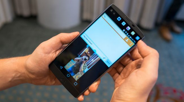 LG V10上手:雙前置攝像頭是亮點(diǎn)