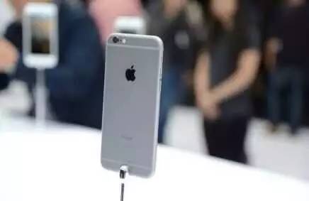 蘋果告知法官:技術(shù)上無法破解加密的iPhone
