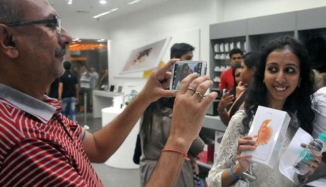 蘋果手機(jī)印度退出350美元下價位 利好中國企業(yè)