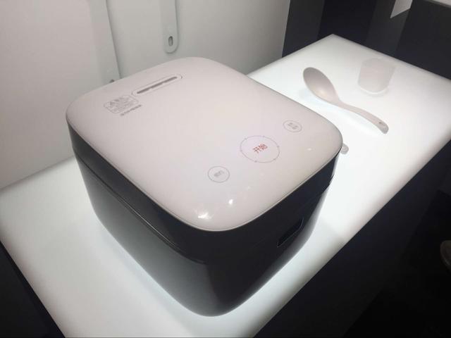 小米發(fā)布電飯煲