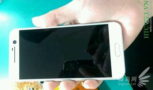 1200萬像素雙色LED閃光燈 HTC 10諜照曝光