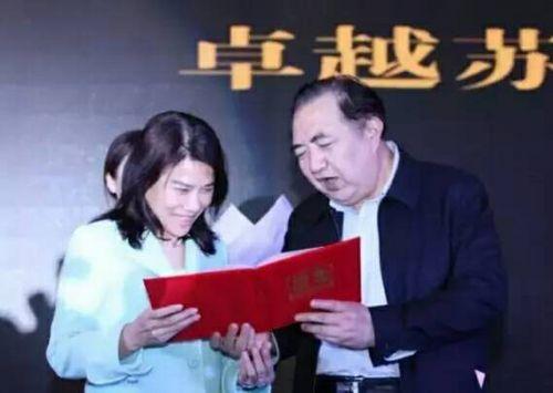 董明珠：我為何要放棄8000萬年薪 打造一個500強(qiáng)企業(yè)？