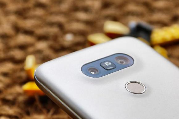 雙攝像頭成為2016年手機標配？