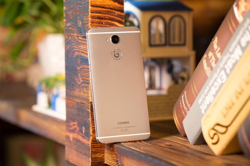 金立S6 Pro 重磅發(fā)布  4GB RAM+ 97%金屬機身 售價1999元