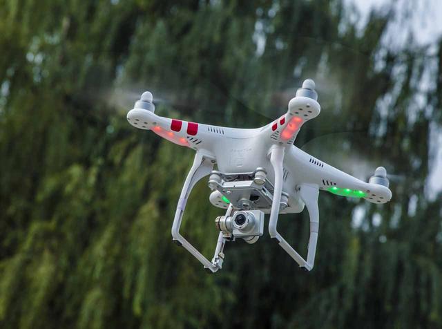 炸機(jī)事故頻發(fā) 大疆無人機(jī)神話破滅？