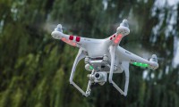 炸機(jī)事故頻發(fā) 大疆無人機(jī)神話破滅？