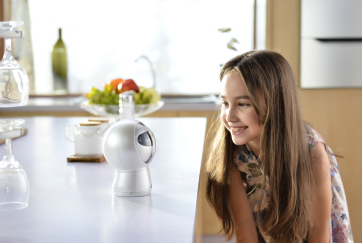 清美教授助力理工男 共同打造機(jī)器人設(shè)計(jì)經(jīng)典