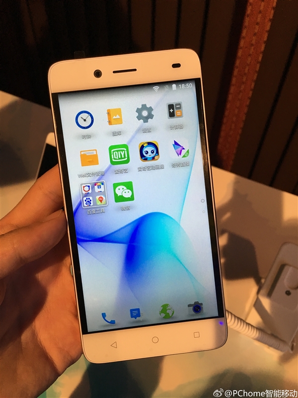 夏普手機回歸之作:國內(nèi)發(fā)布1499元手機A1/C1