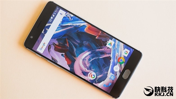 一加創(chuàng)始人:未來(lái)堅(jiān)持AMOLED屏幕