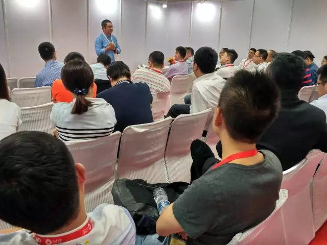 [合力泰獨(dú)家冠名]印度手機(jī)節(jié)第二天:手機(jī)報(bào)接受國內(nèi)外媒體采訪