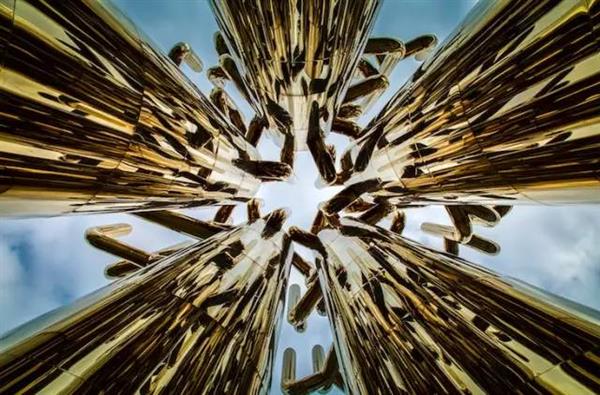 深圳VR市場狼吃狼：月銷3000萬 利潤直逼1毛