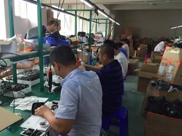 深圳VR市場狼吃狼：月銷3000萬 利潤直逼1毛