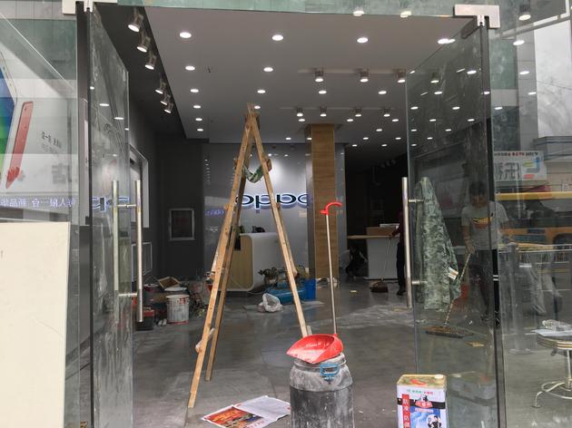 OPPO、vivo為何擊敗華為小米？去三線&ldquo;手機(jī)一條街&rdquo;看看！