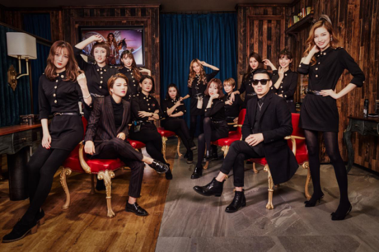 黃曉明看準互聯(lián)網+美業(yè)領域，以投資人身份現(xiàn)身Man Salon開業(yè)盛典