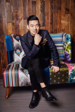 黃曉明看準互聯(lián)網+美業(yè)領域，以投資人身份現(xiàn)身Man Salon開業(yè)盛典