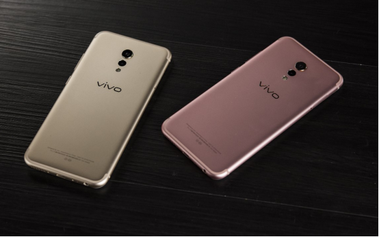 vivo Xplay6 今日雙12正式開賣！雙攝+曲屏商務(wù)好幫手