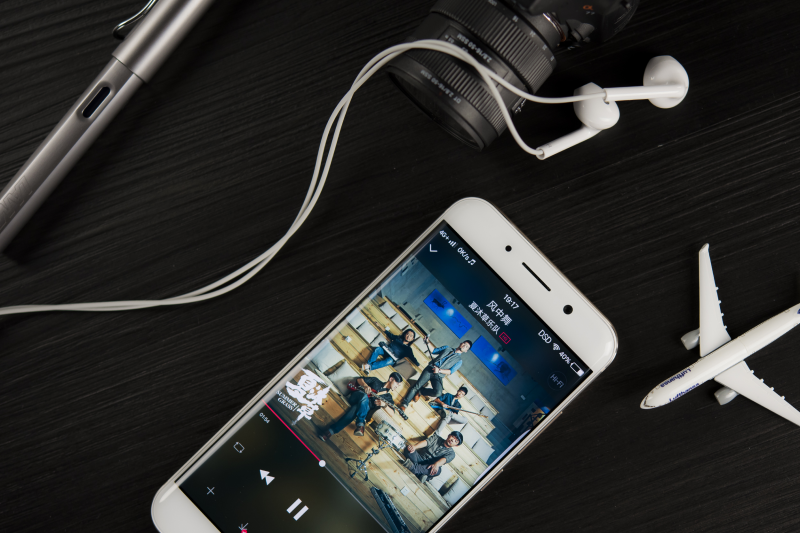 vivo Xplay6 今日雙12正式開賣！雙攝+曲屏商務(wù)好幫手