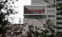 東芝危機繼續(xù)：股價近乎腰斬 市值蒸發(fā)近8000億日元