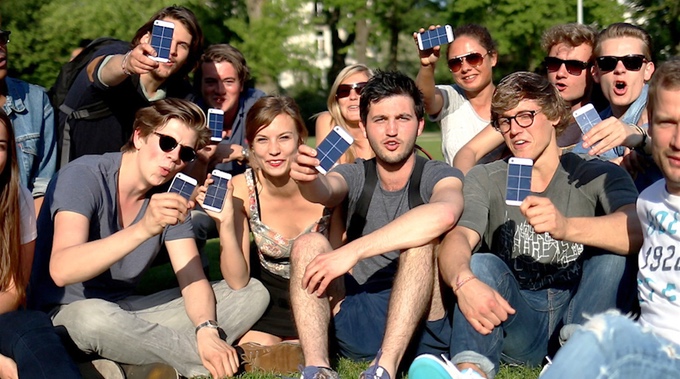 太陽能手機電池問世還是中國造，你會換嗎？