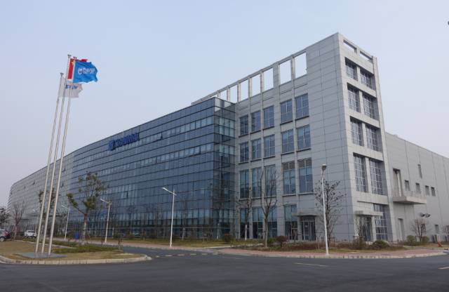 天馬第6代 LTPS AMOLED產(chǎn)線中國(guó)率先點(diǎn)亮