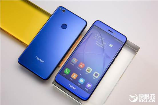 國(guó)產(chǎn)手機(jī)市場(chǎng)新格局:OV華為前三 榮耀成最大黑馬