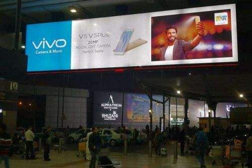 OPPO/vivo印度市場(chǎng)狂投23億搞營銷：廣告牌被占滿