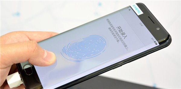 高通演示屏下指紋識(shí)別技術(shù)，iPhone 8可能是這樣解鎖的
