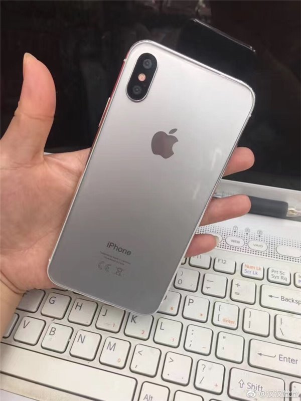 蘋果iPhone 8銀色樣機(jī)首曝:背面玻璃材質(zhì)