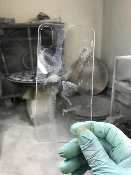 顯示行業(yè)最大驚喜，iPhone8 顯示模組爆光