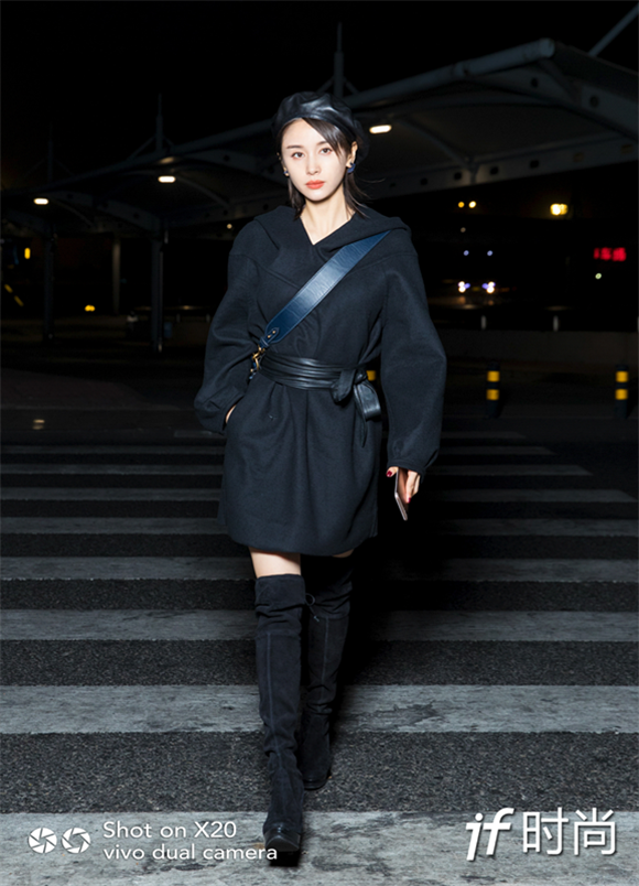 王子文出席巴黎時(shí)裝周