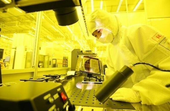 內(nèi)存漲價令手機廠商叫苦不迭 韓國芯片廠商股價卻連創(chuàng)新高