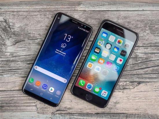 蘋果智能手機(jī)銷售領(lǐng)先地位在被三星迎頭趕上