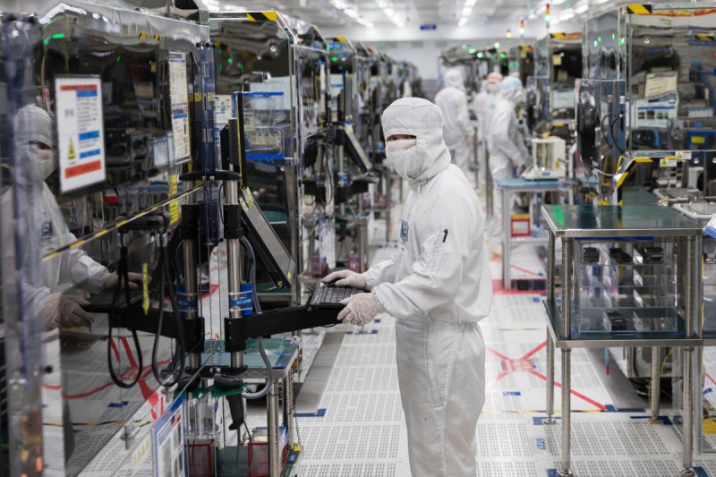 蘋(píng)果CEO庫(kù)克首次來(lái)廣州，第一站&ldquo;全副武裝&rdquo;看了這個(gè)車(chē)間