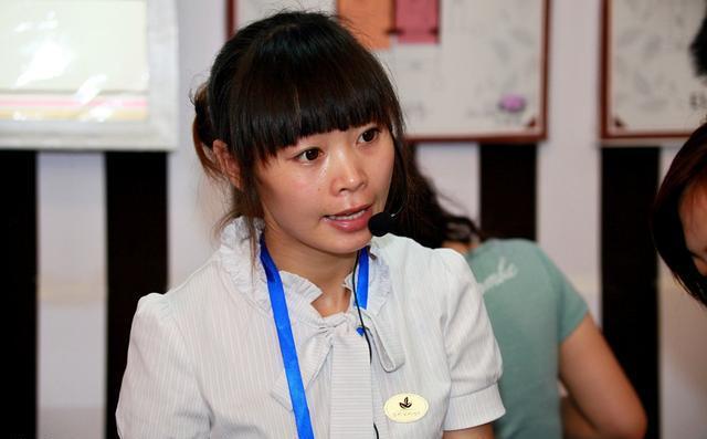 快要扛不住了，富士康人事小姐透露，每個(gè)月6萬員工辦離職！