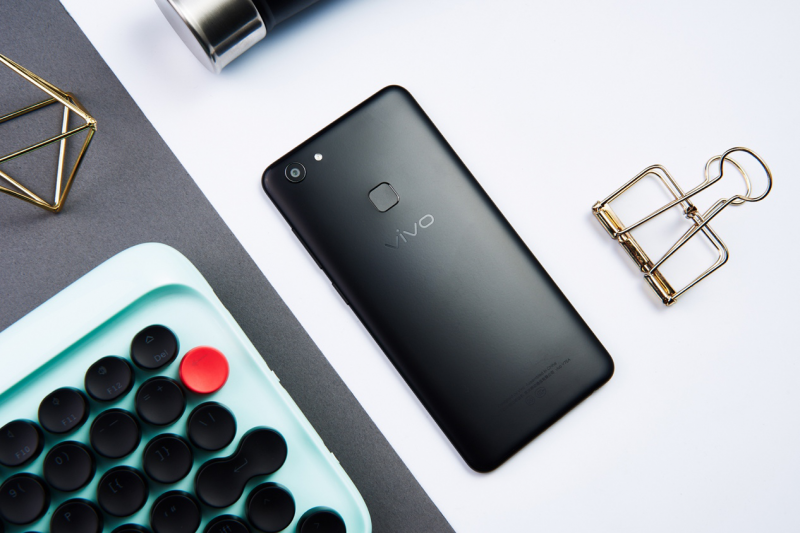 5000 萬(wàn)像素極致清晰，全面屏 vivo Y75 隆重登場(chǎng)