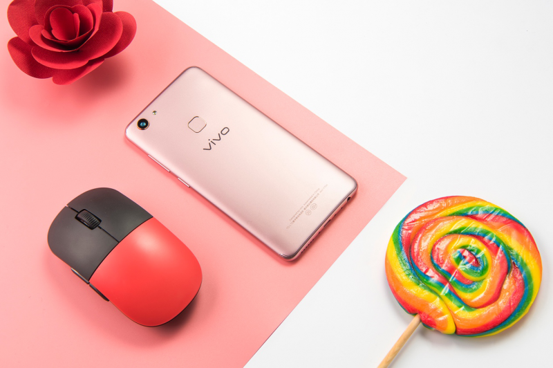 5000 萬(wàn)像素極致清晰，全面屏 vivo Y75 隆重登場(chǎng)