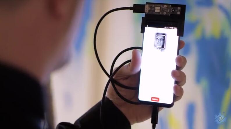 全新3D相機(jī)模塊亮相CES 2018：未來手機(jī)&ldquo;劉海&rdquo;將更小