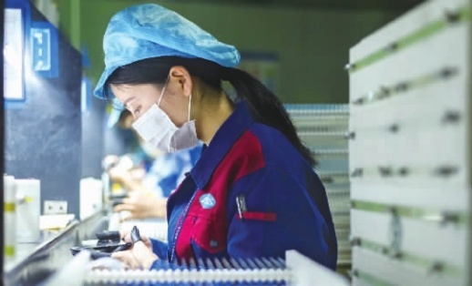 用心趕訂單,藍思科技“春招”逾萬人