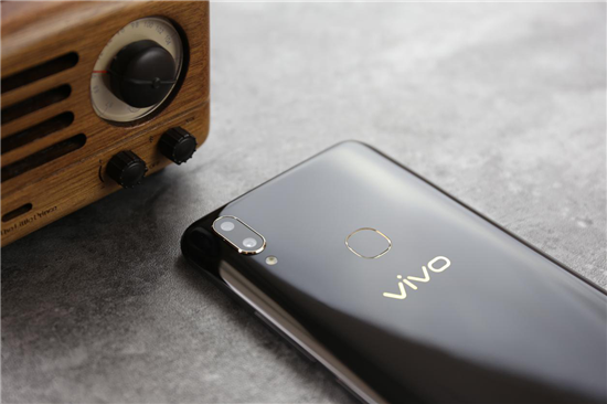 vivo出大招了，1598元的Y85竟有如此劉海工藝