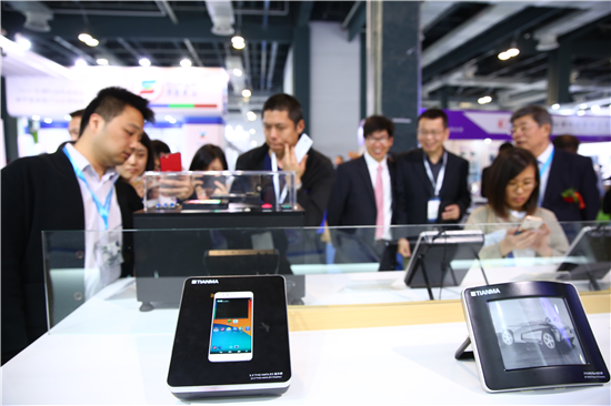 手機(jī)全面屏?xí)r代全面到來(lái)