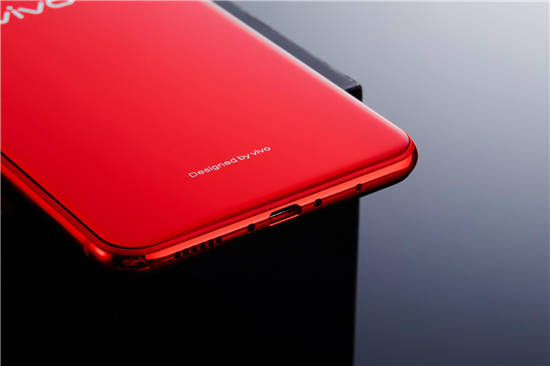 vivo X21i真機圖賞:全新設計語言與極致工藝的巔峰之作