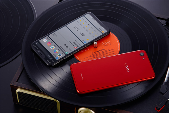 vivo Y83全面屏輕旗艦圖賞：超強(qiáng)賣點(diǎn)加持，第一眼已然傾心