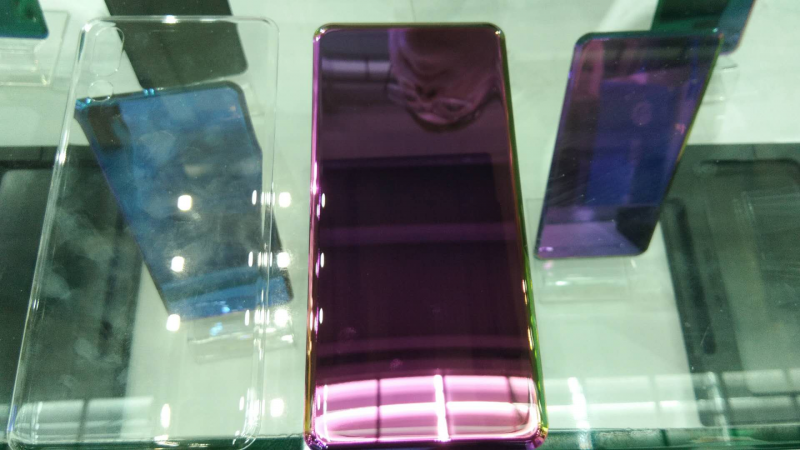 詮釋中國&ldquo;智造&rdquo; 華創(chuàng)力&ldquo;3D熱彎機(jī)&rdquo;震撼亮相3D曲面玻璃+手機(jī)3C智造展