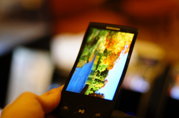 中國內(nèi)地中小尺寸 AMOLED 產(chǎn)能持續(xù)擴(kuò)充,供過于求壓力恐將浮現(xiàn)