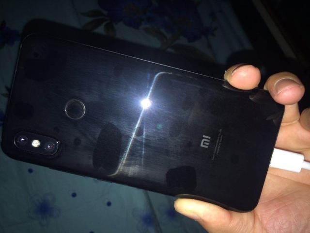 小米8疏油層問題愈演愈烈，網(wǎng)友：感覺上當(dāng)了