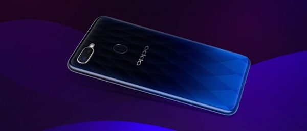 水滴屏設(shè)計(jì) OPPO F9亮相：售價(jià)約2350元