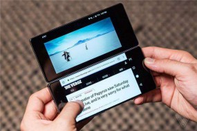 各大廠商搶灘折疊手機：柔性屏已“就位” 量產仍需產業(yè)鏈配合