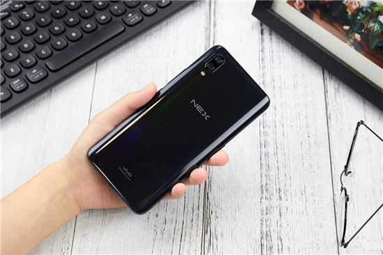 vivo NEX新版本來襲，升級屏幕指紋+8GB大運存