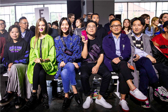 劉雯對話vivo產(chǎn)品設(shè)計師:時尚就是個性與自我的表達